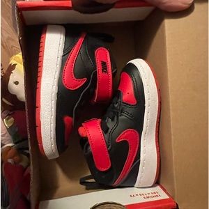Toddlers Nikes size 5c still brand new in the box